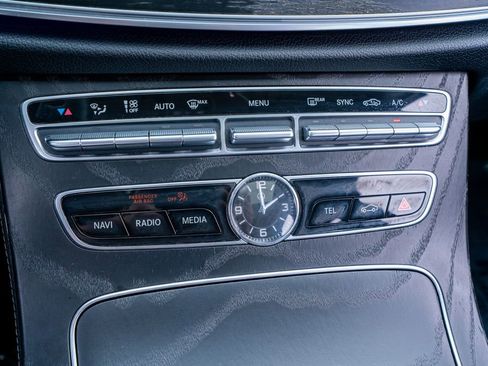 Used 2018 Mercedes-Benz E 300 image 38