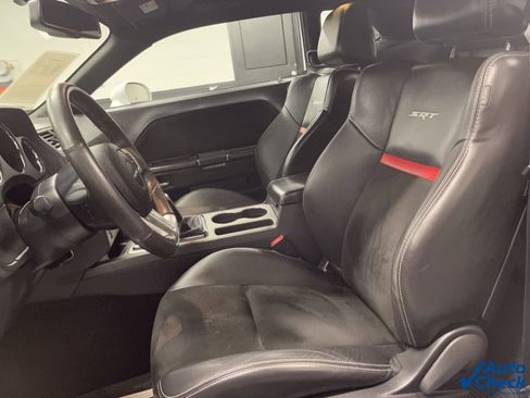Used 2014 Dodge Challenger SRT8 image 15