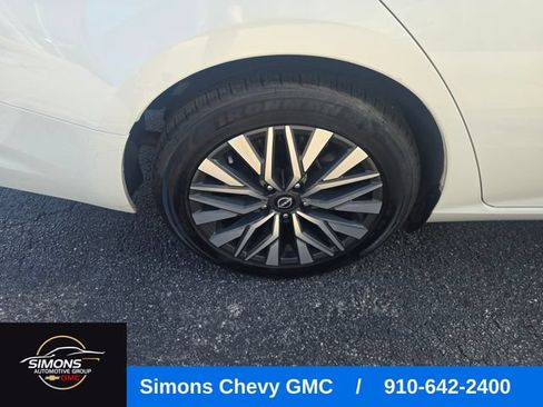 Used 2024 Nissan Altima 2.5 SV FWD image 38