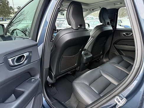 Used 2024 Volvo XC60 B5 Plus image 18