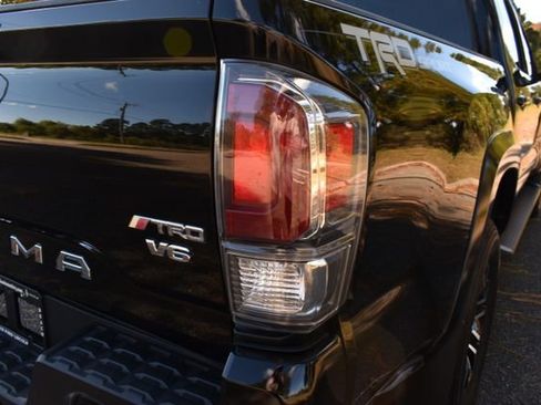 Used 2023 Toyota Tacoma TRD Sport image 14
