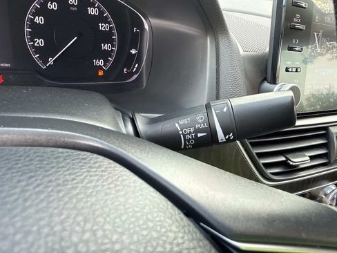 Used 2020 Honda Accord EX image 38