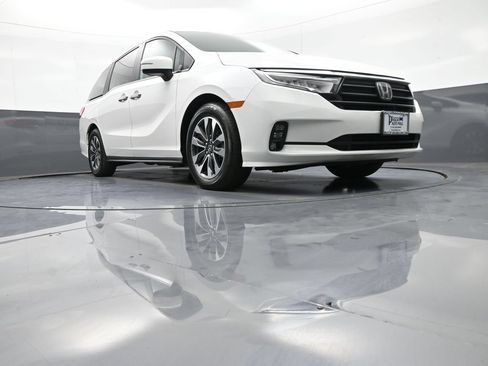 Certified 2024 Honda Odyssey EX-L image 31