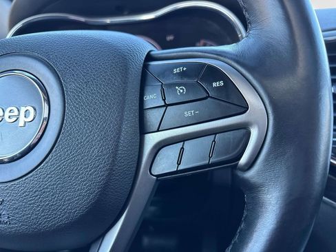 Used 2019 Jeep Grand Cherokee Limited image 19