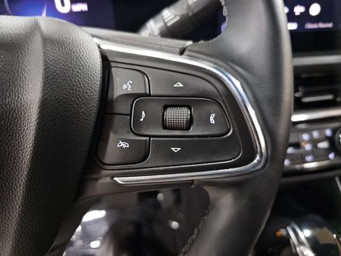 Used 2025 Buick Envista Sport Touring w/ Convenience I Package FWD image 12