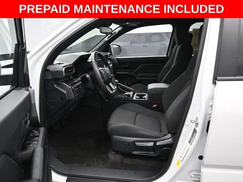 Certified 2025 Toyota 4Runner SR5 AWD/4WD image 9
