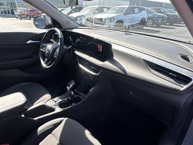 Certified 2024 Buick Encore GX Preferred w/ Comfort Package FWD image 27