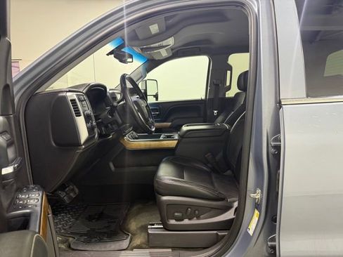 Used 2015 Chevrolet Silverado 1500 LTZ w/ LTZ Plus Package image 10
