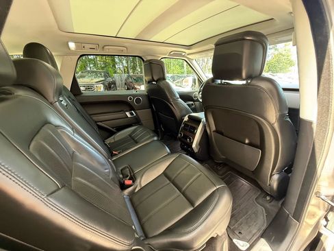 Used 2018 Land Rover Range Rover Sport HSE image 27