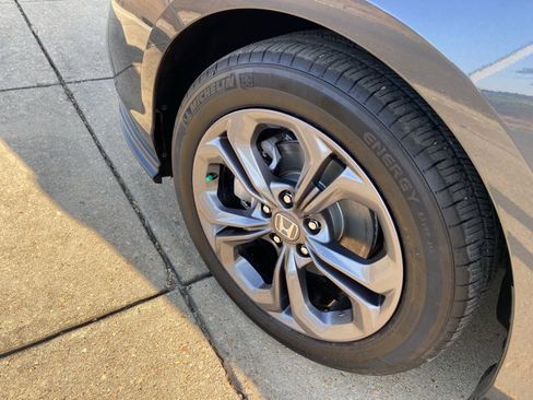 Used 2023 Honda Accord EX image 25