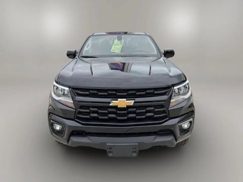 Used 2022 Chevrolet Colorado LT w/ LT Convenience Package AWD/4WD image 2