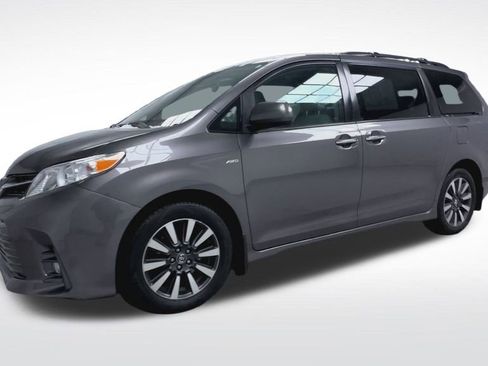 Used 2019 Toyota Sienna XLE Premium image 4
