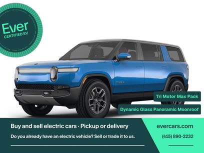 Used 2025 Rivian R1S Premium