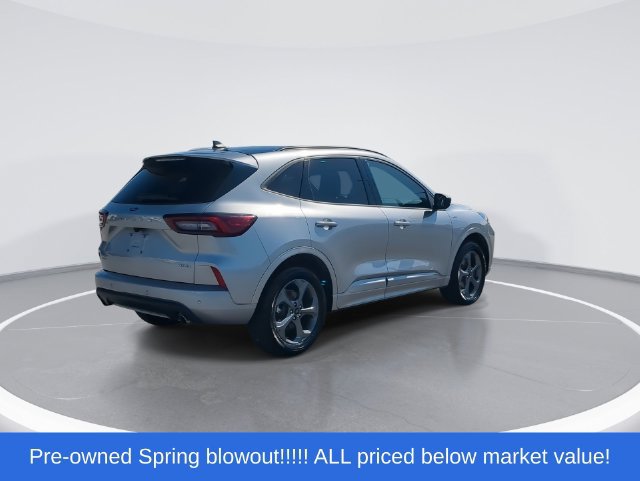 Used 2023 Ford Escape ST-Line w/ Tech Pack #1 AWD/4WD image 8