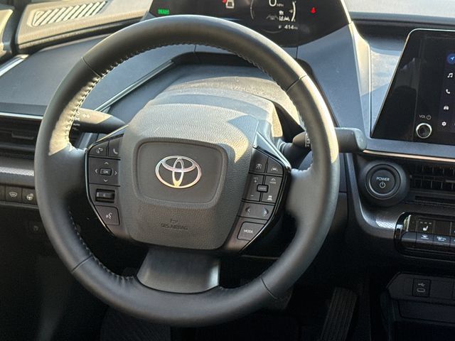 Used 2023 Toyota Prius XLE FWD image 13