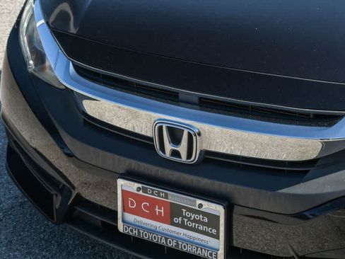 Used 2018 Honda Civic LX image 5