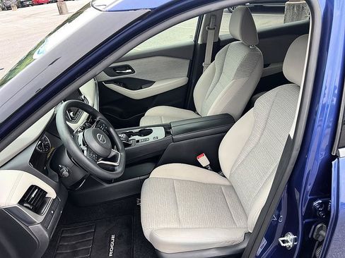 Certified 2021 Nissan Rogue SV FWD image 13
