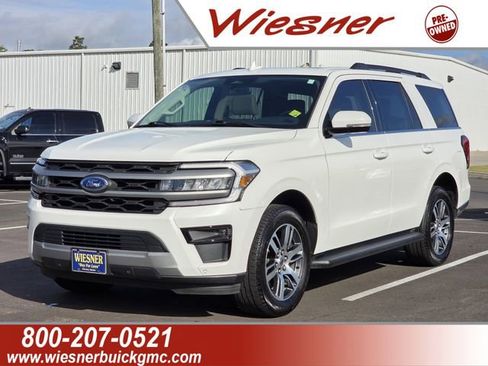 Used 2024 Ford Expedition XLT image 1