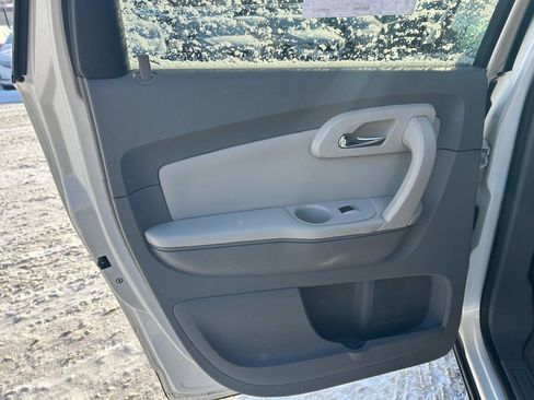 Used 2012 Chevrolet Traverse LT image 12