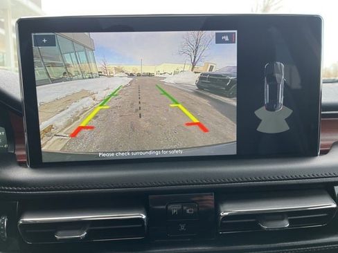 Used 2023 Lincoln Nautilus Reserve image 34