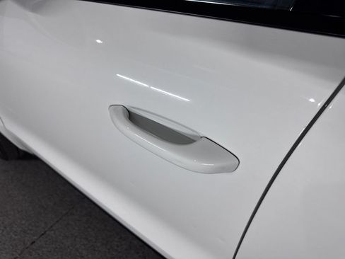 Used 2018 Porsche Macan AWD/4WD image 21