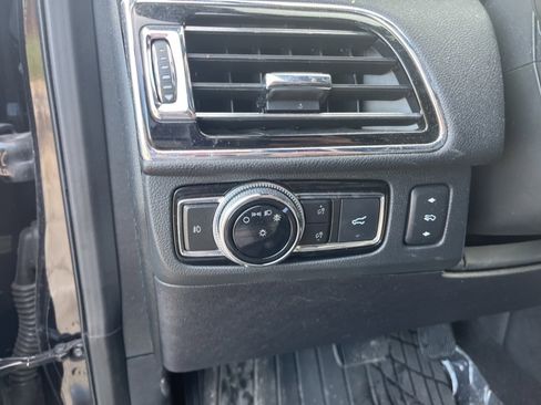 Used 2020 Lincoln Navigator L Reserve w/ Equipment Group 208A Reserve image 15