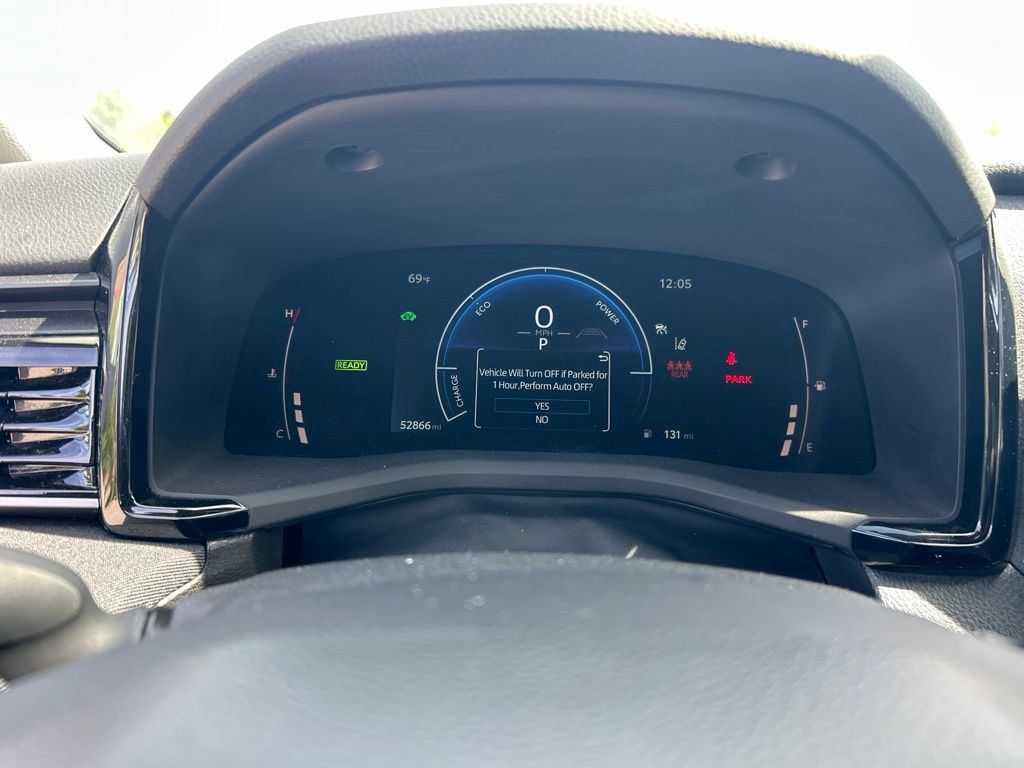 Used 2025 Toyota Camry LE FWD image 6