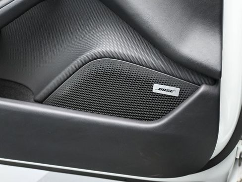 Used 2021 Porsche Taycan 4S image 18