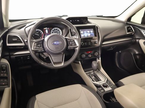 Used 2022 Subaru Forester Premium image 2