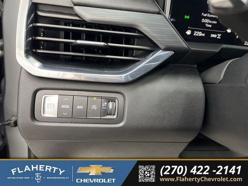 Used 2025 GMC Acadia Elevation AWD/4WD image 25