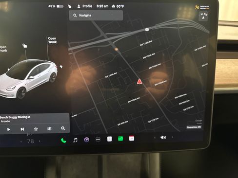 Used 2021 Tesla Model 3 Standard Range Plus image 16