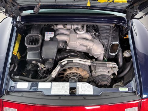 Used 1997 Porsche 911 Carrera RWD image 20