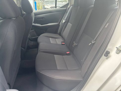 Used 2025 Nissan Sentra SV FWD image 30