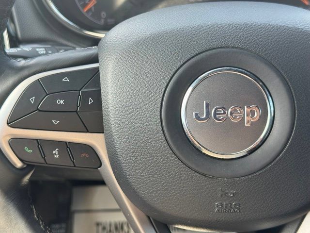 Certified 2019 Jeep Grand Cherokee Overland AWD/4WD image 31