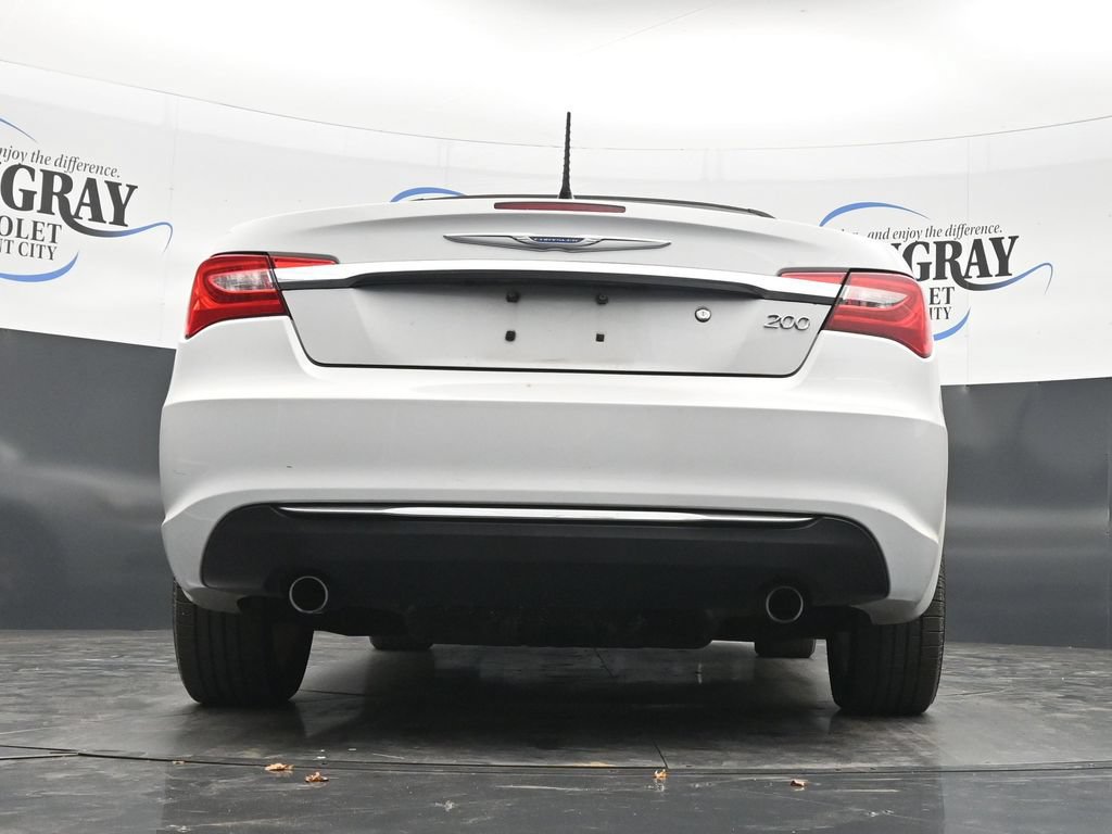 Used 2012 Chrysler 200 Touring FWD image 31