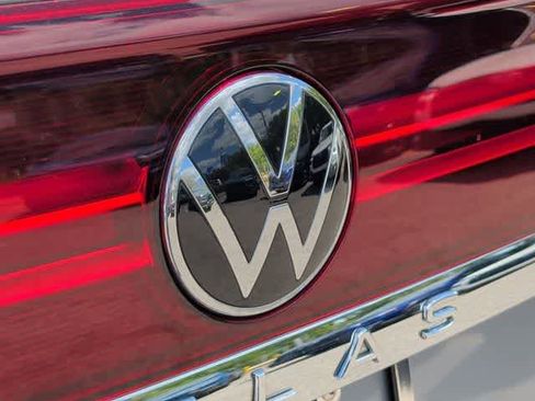 Used 2024 Volkswagen Atlas Cross Sport SE image 10