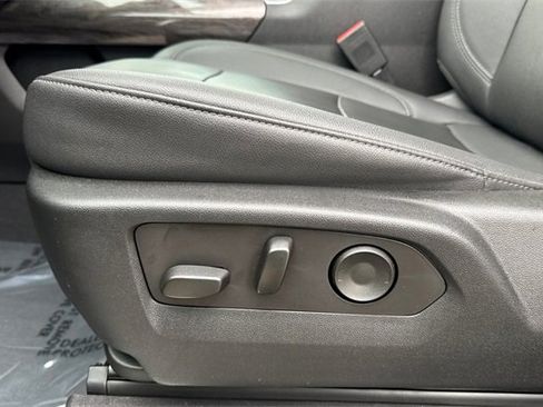 Used 2024 Chevrolet Silverado 1500 LTZ image 13