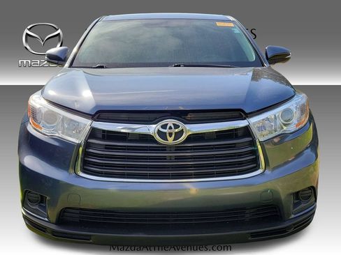 Used 2015 Toyota Highlander LE FWD image 4