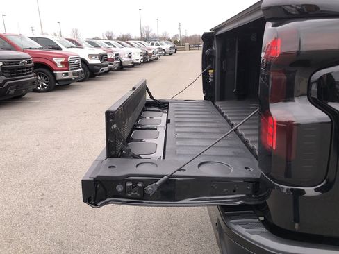 Used 2024 Chevrolet Silverado 1500 High Country w/ High Country Premium Package image 25