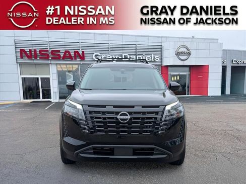 New 2026 Nissan Pathfinder SV image 2