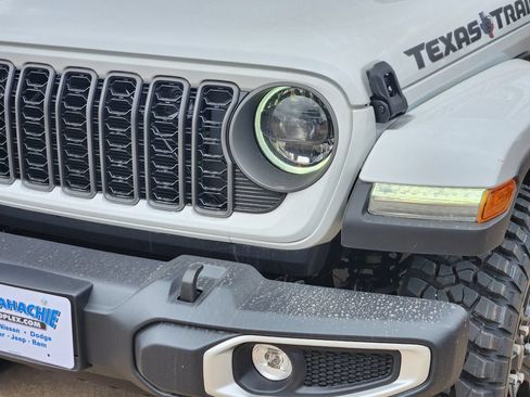 New 2026 Jeep Gladiator Sport AWD/4WD image 5