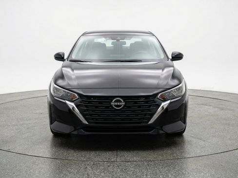 Used 2025 Nissan Sentra SV image 2