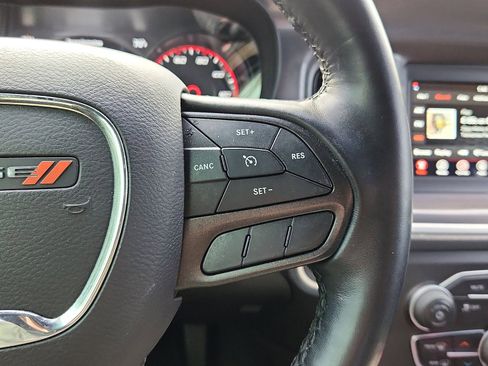 Used 2022 Dodge Charger SXT w/ Blacktop Package image 18