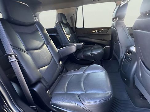 Used 2020 Cadillac Escalade Luxury image 78