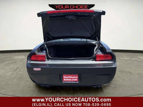 Used 2010 Dodge Challenger R/T RWD image 5