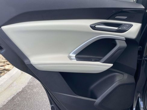 Certified 2025 Audi Q5 Prestige AWD/4WD image 12