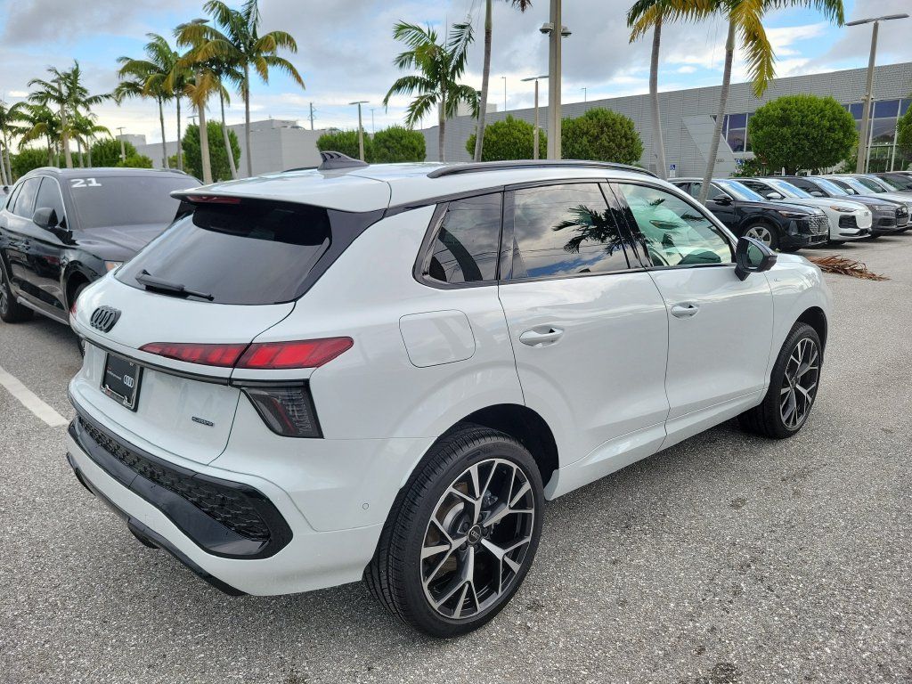 Certified 2026 Audi Q3 quattro 2.0T AWD/4WD image 4