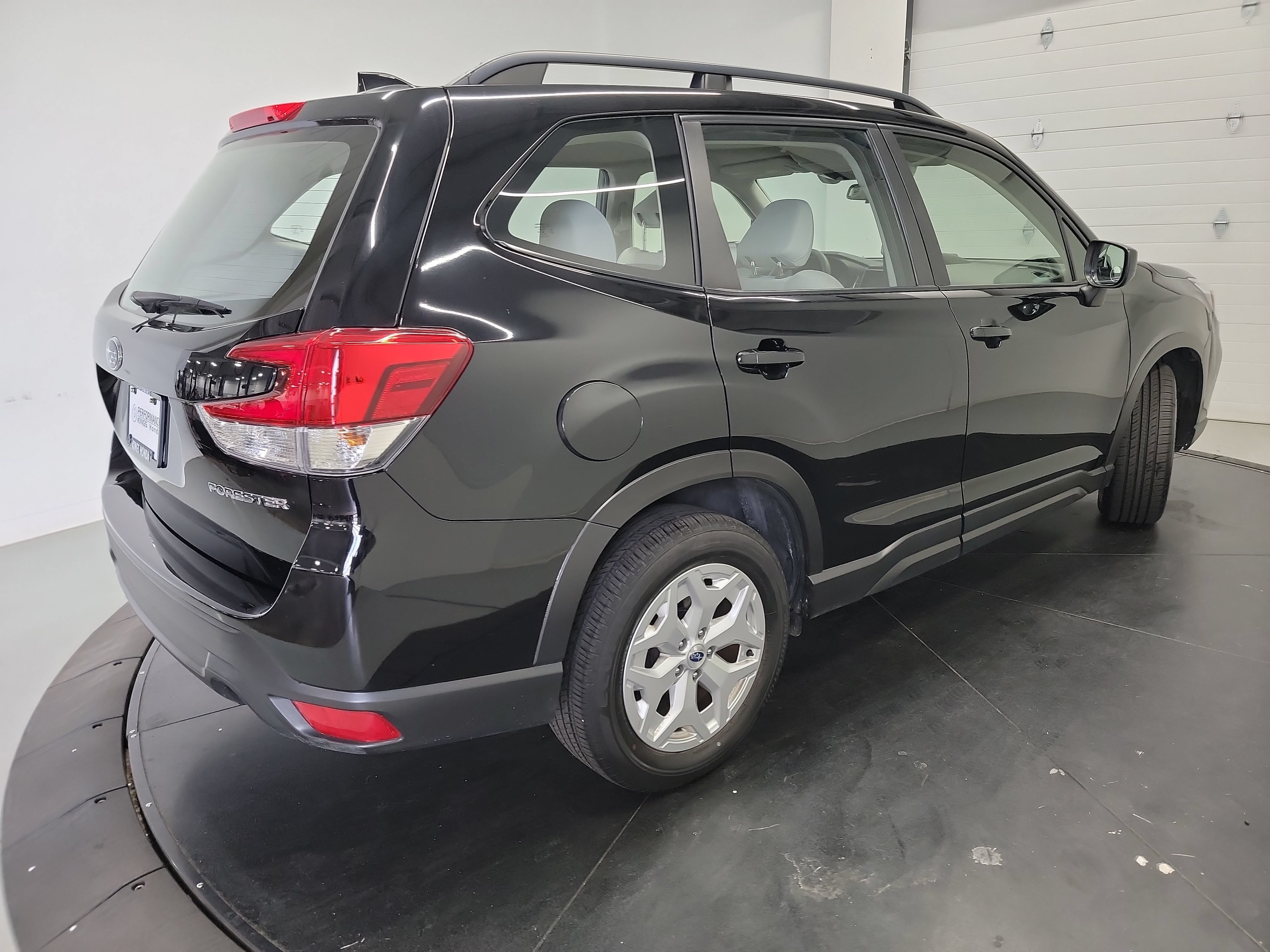 Used 2021 Subaru Forester AWD/4WD image 9