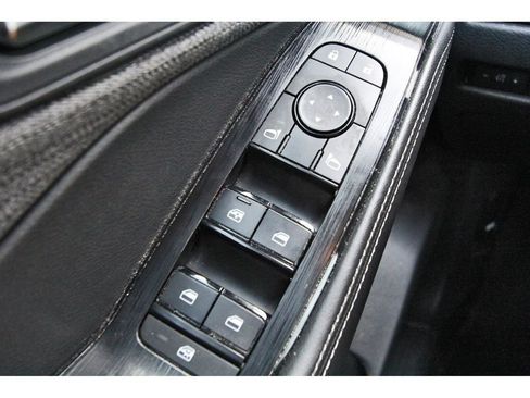 Certified 2022 Nissan Rogue SV FWD image 9