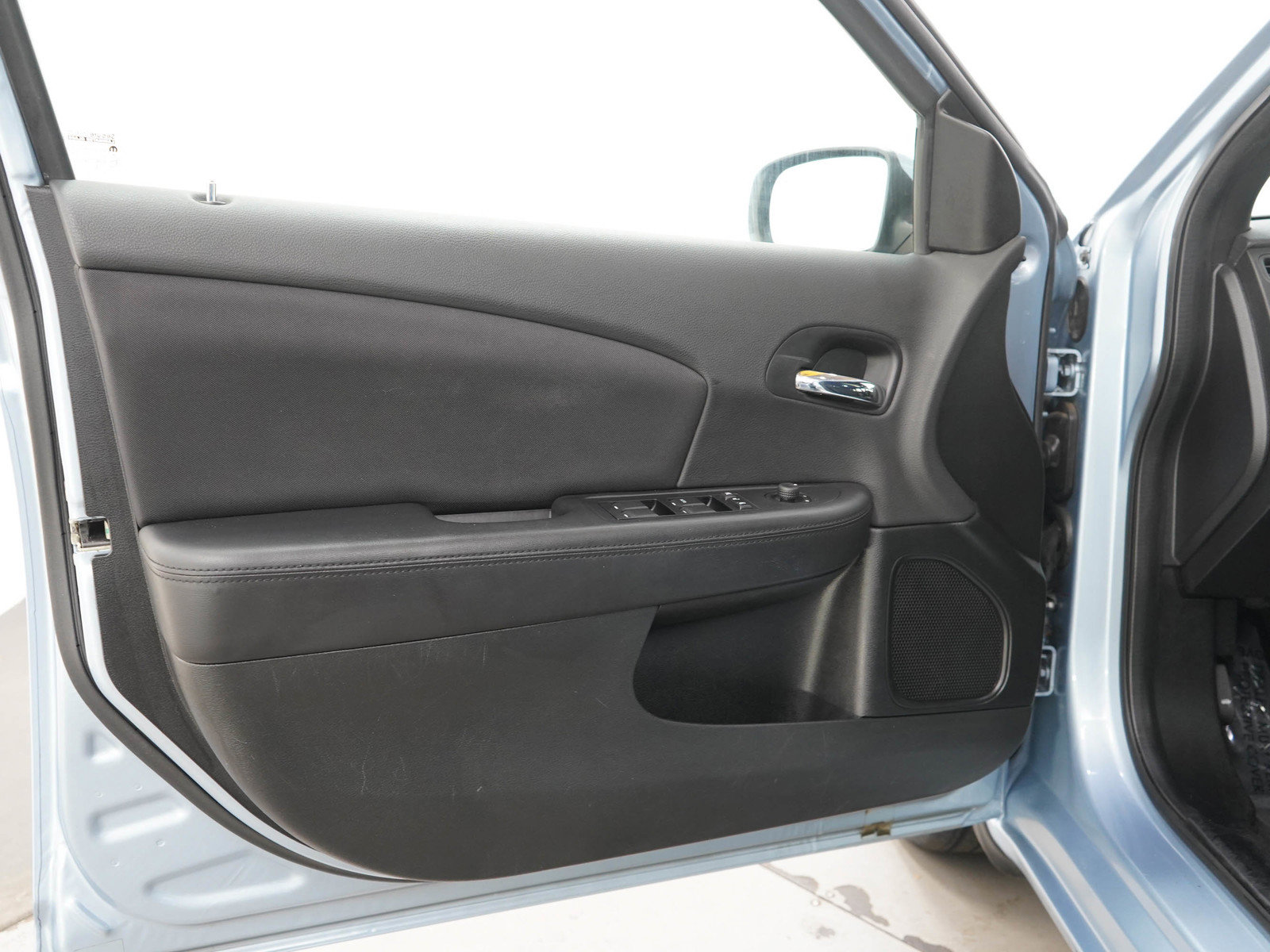 Used 2012 Chrysler 200 Touring w/ Cold Weather Group FWD image 16